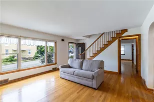 11 W Market St, Burgettstown Boro, PA 15021 - Photo 3