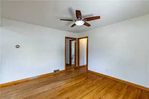 11 W Market St, Burgettstown Boro, PA 15021 - Photo 13
