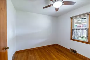 11 W Market St, Burgettstown Boro, PA 15021 - Photo 15