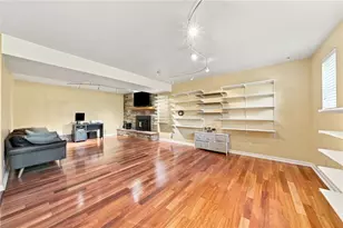 1737 Grovecrest Dr, Pittsburgh, PA 15239 - Photo 11