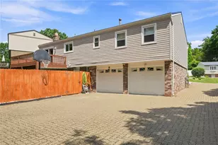 1737 Grovecrest Dr, Pittsburgh, PA 15239 - Photo 33
