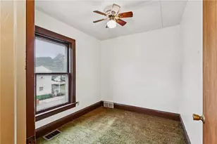 723 6th Ave, New Brighton, PA 15066 - Photo 9