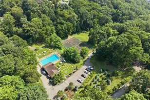 239 Thornberry Dr, Ross Twp, PA 15237 - Photo 25