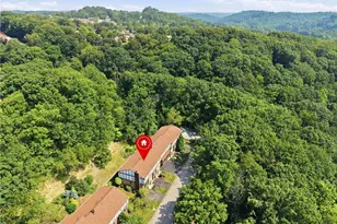 239 Thornberry Dr, Ross Twp, PA 15237 - Photo 3