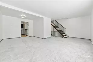 239 Thornberry Dr, Ross Twp, PA 15237 - Photo 5