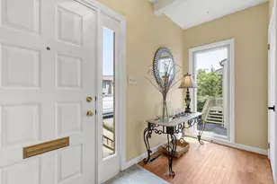 1554 Pineview Dr, Pittsburgh, PA 15241 - Photo 3