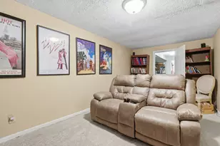 1554 Pineview Dr, Pittsburgh, PA 15241 - Photo 35
