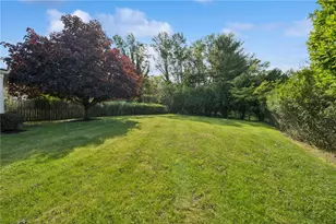 349 Crescent Gardens Dr, Pittsburgh, PA 15235 - Photo 29