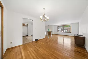 349 Crescent Gardens Dr, Pittsburgh, PA 15235 - Photo 7