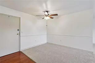 1400 Smokey Wood Dr, Pittsburgh, PA 15218 - Photo 11
