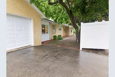 2552 S Hermitage Rd, Hermitage, PA 16148 - Photo 3