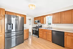434 Regency Dr, Pittsburgh, PA 15239 - Photo 9