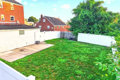 434 Regency Dr, Pittsburgh, PA 15239 - Photo 29