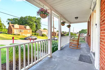 434 Regency Dr, Pittsburgh, PA 15239 - Photo 3