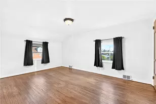 434 Regency Dr, Pittsburgh, PA 15239 - Photo 15