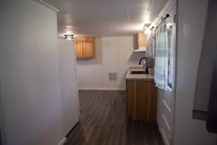 201 Adelaide St, Pittsburgh, PA 15315 - Photo 9