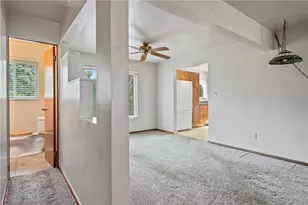 8 Norwich Ave, Pittsburgh, PA 15229 - Photo 7