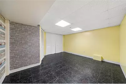 270 Roycroft Ave, Pittsburgh, PA 15234 - Photo 27