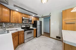 270 Roycroft Ave, Pittsburgh, PA 15234 - Photo 7