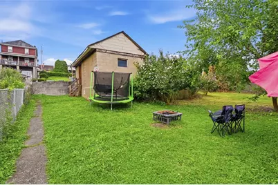 425 N 4th St, Clairton, PA 15025 - Photo 11