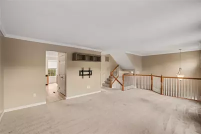 195 Southern Valley Ct, Adams Township, PA 16046 - Photo 9