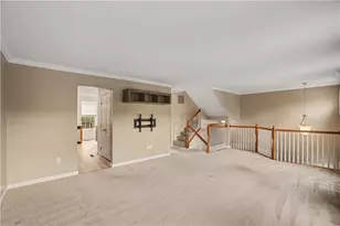 195 Southern Valley Ct, Adams Township, PA 16046 - Photo 9
