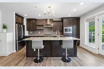 1679 Hastings Park Drive, Bridgeville, PA 15017 - Photo 5