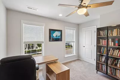 1679 Hastings Park Drive, Bridgeville, PA 15017 - Photo 25