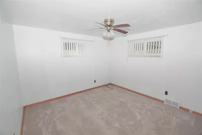144 Elmwood Dr, Pittsburgh, PA 15116 - Photo 27