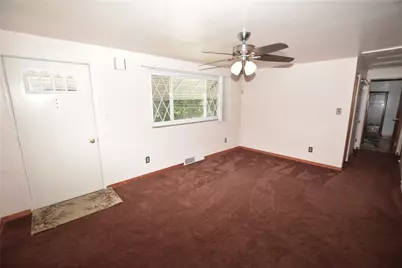 144 Elmwood Dr, Pittsburgh, PA 15116 - Photo 5