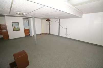 144 Elmwood Dr, Pittsburgh, PA 15116 - Photo 33