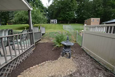 144 Elmwood Dr, Pittsburgh, PA 15116 - Photo 35