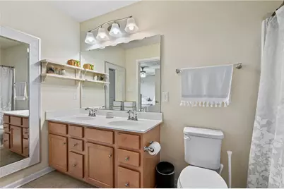 347 Sunrise Dr, Carnegie, PA 15106 - Photo 17