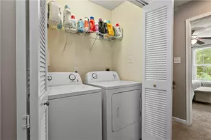 347 Sunrise Dr, Carnegie, PA 15106 - Photo 19