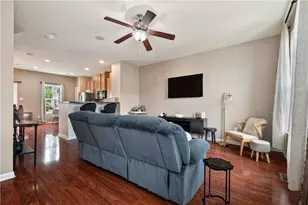 347 Sunrise Dr, Carnegie, PA 15106 - Photo 5