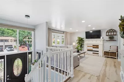 645 Carnival Dr, Pittsburgh, PA 15239 - Photo 7