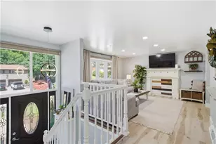 645 Carnival Dr, Pittsburgh, PA 15239 - Photo 7