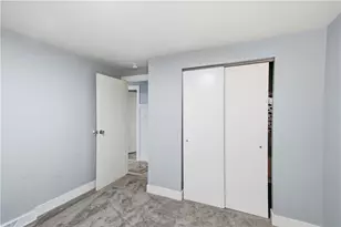 645 Carnival Dr, Pittsburgh, PA 15239 - Photo 27
