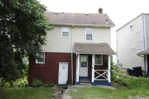 128 Carnegie Ave, Clairton, PA 15025 - Photo 3