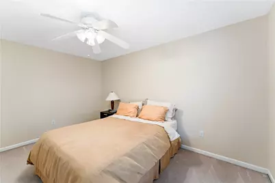8510 Sundial Ln, Bridgeville, PA 15017 - Photo 31