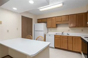 207 Clubhouse Dr, South Strabane, PA 15301 - Photo 5