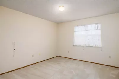 207 Clubhouse Dr, South Strabane, PA 15301 - Photo 11