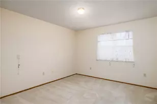 207 Clubhouse Dr, South Strabane, PA 15301 - Photo 11