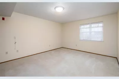 207 Clubhouse Dr, South Strabane, PA 15301 - Photo 7
