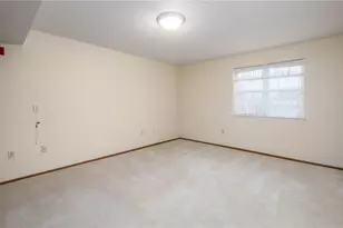 207 Clubhouse Dr, South Strabane, PA 15301 - Photo 7
