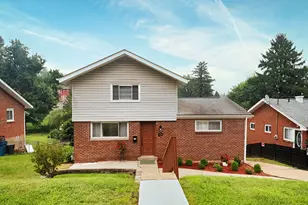 134 Queenston Dr, Wilkins Township, PA 15235 - Photo 1