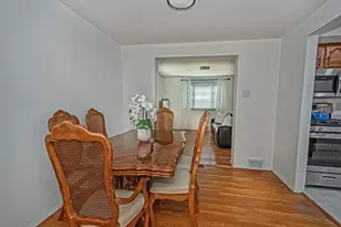134 Queenston Dr, Wilkins Township, PA 15235 - Photo 9