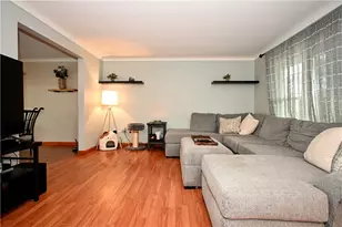 411 Juniper St, Versailles Boro, PA 15132 - Photo 5