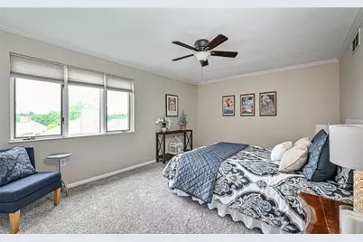 302 Elm Ct, Ross Twp, PA 15237 - Photo 15