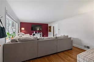 163 Spartan Dr, Bethel Park, PA 15102 - Photo 5